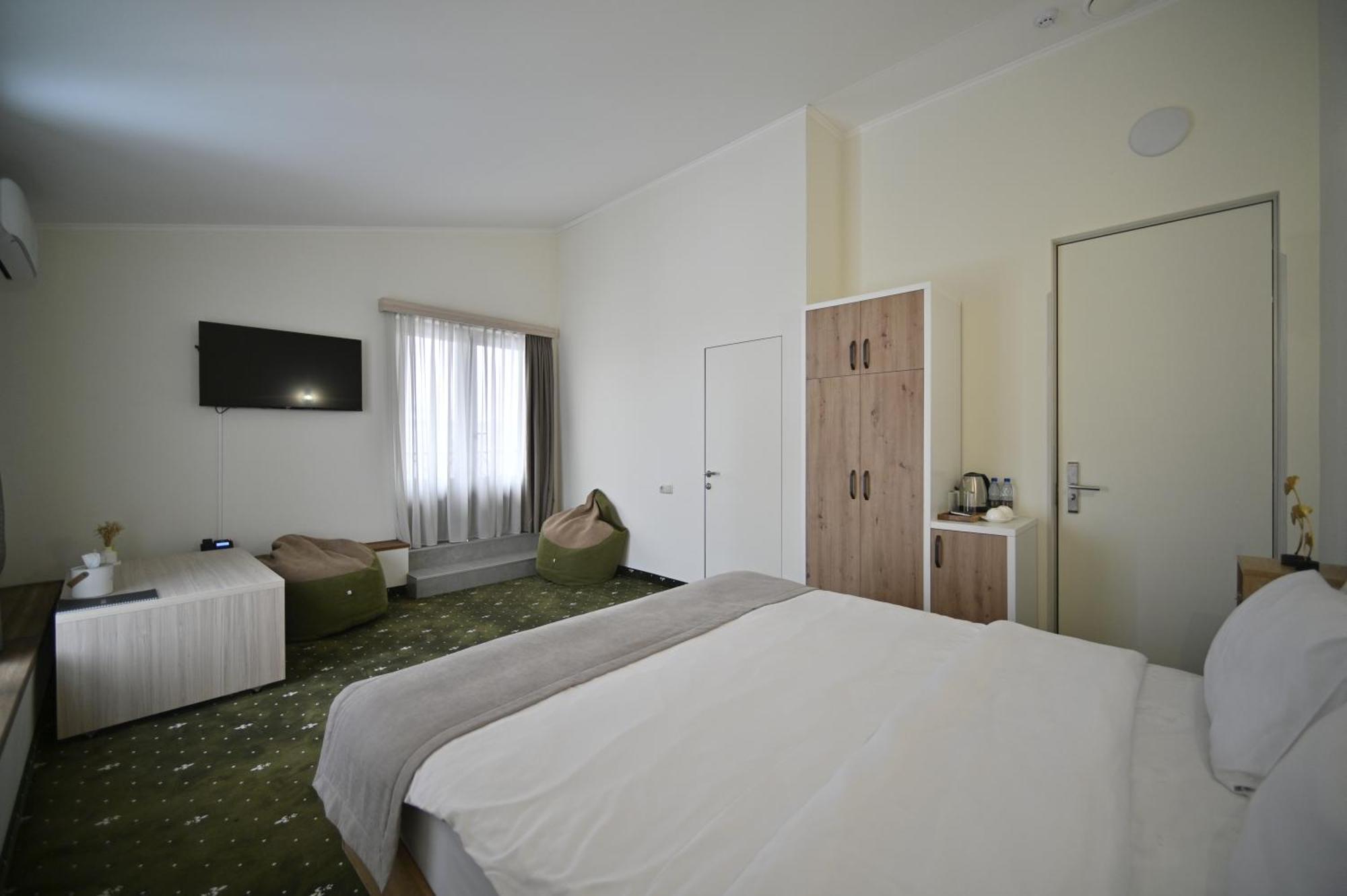 Colette Hotel Erivan Exterior foto