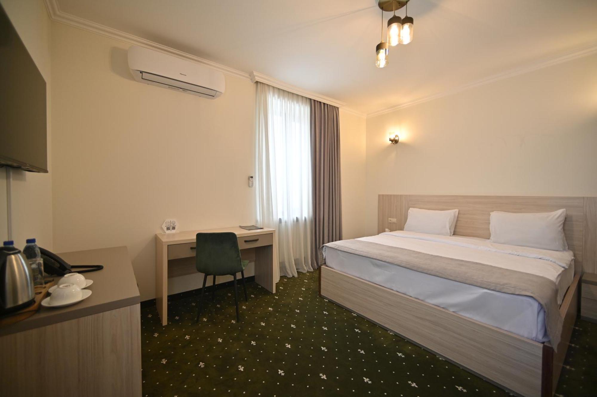 Colette Hotel Erivan Exterior foto