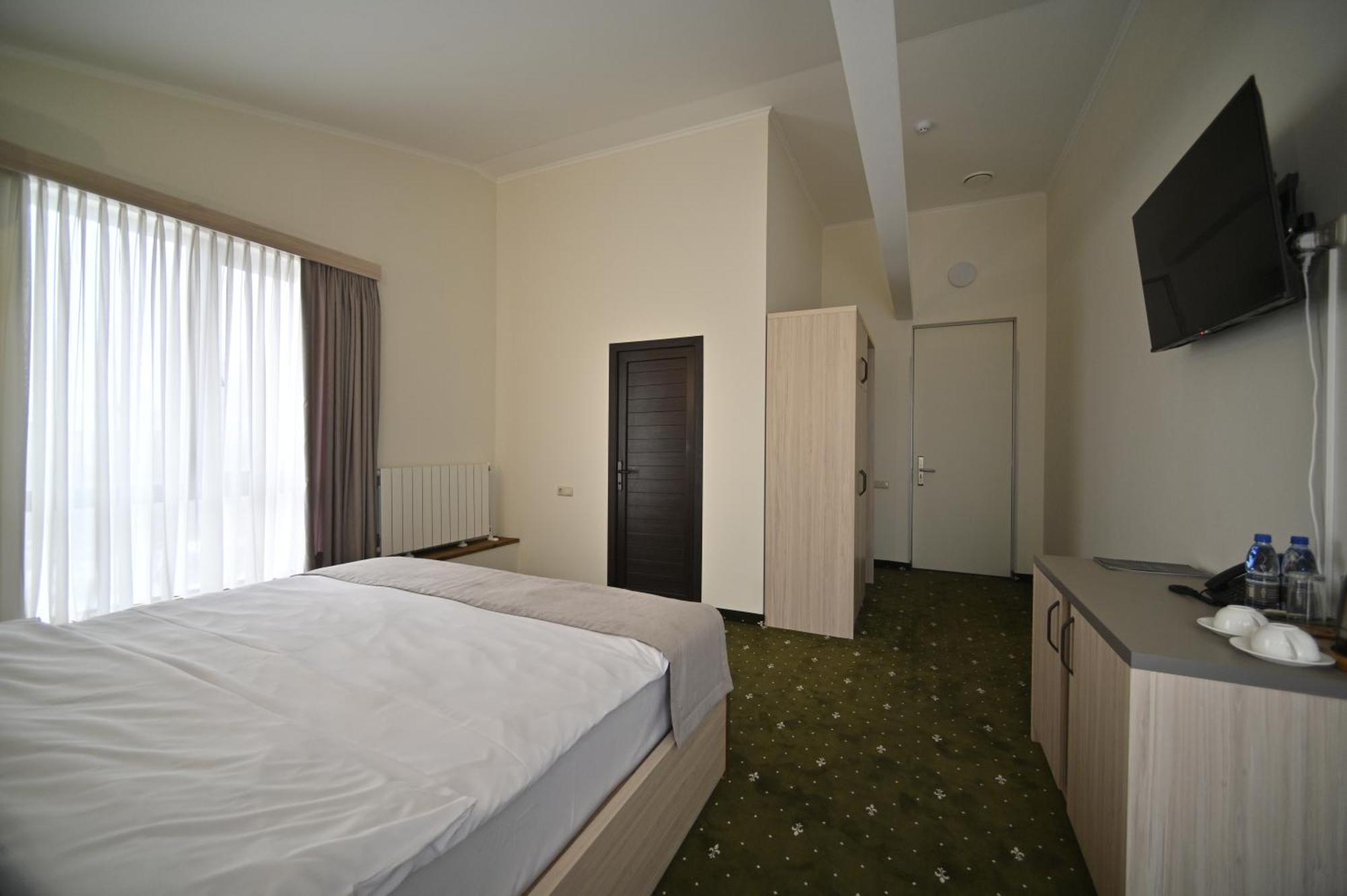 Colette Hotel Erivan Exterior foto